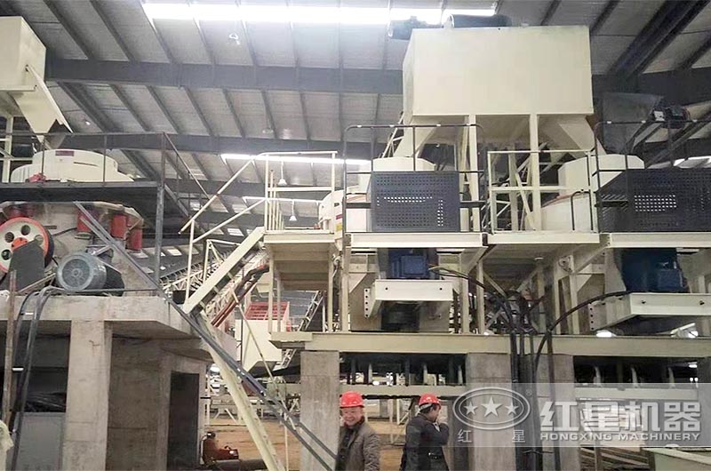 山东石灰岩制砂现场制砂机实拍 山东石灰岩制砂现场制砂机实拍