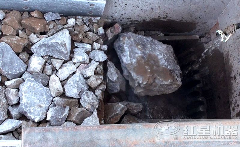 57颚式破碎机进料 57颚式破碎机进料