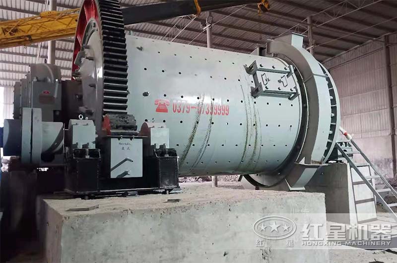 球磨机现场 球磨机现场