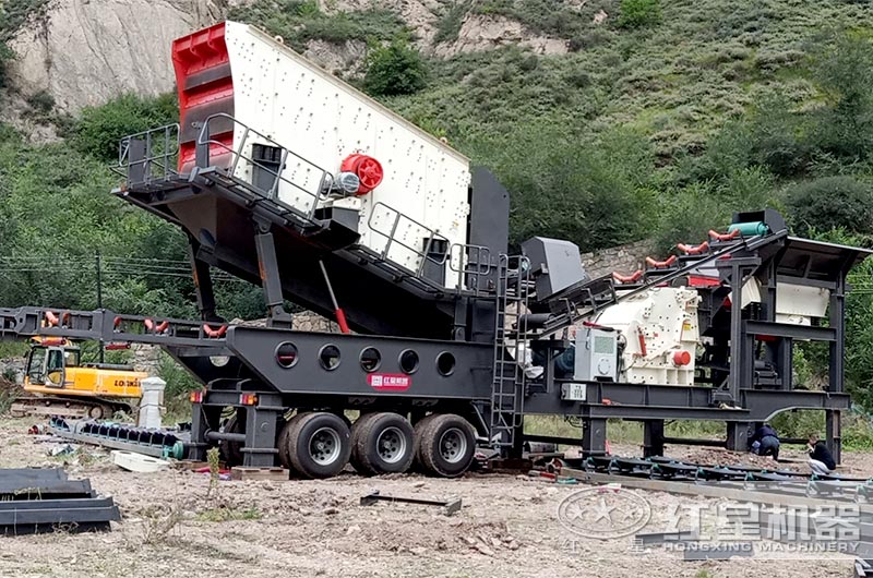 移动反击式破碎制砂一体机 移动反击式破碎制砂一体机