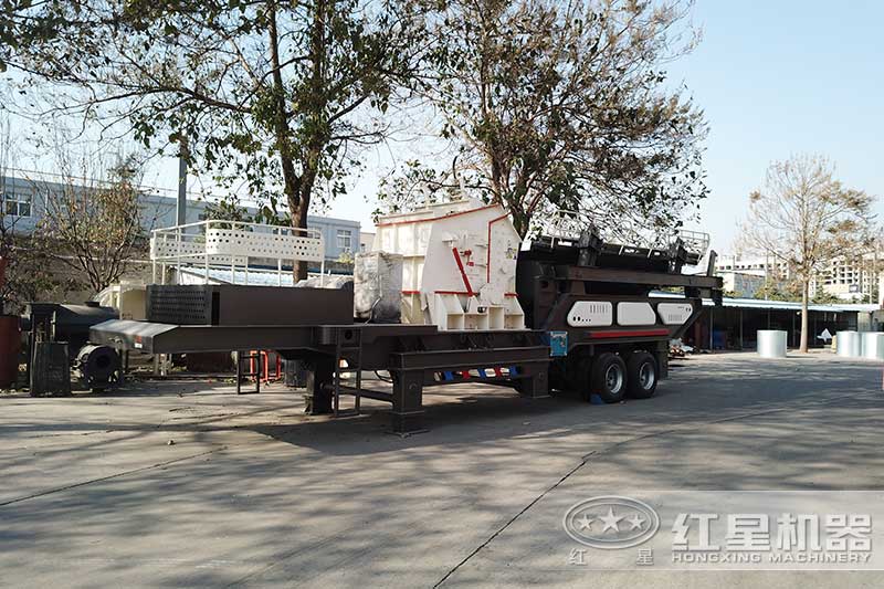 轮胎式移动反击破碎机 轮胎式移动反击破碎机