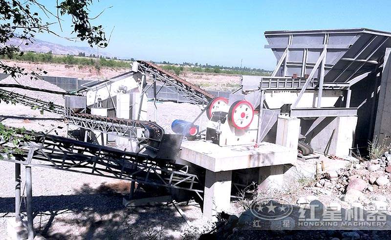 颚式碎石子现场