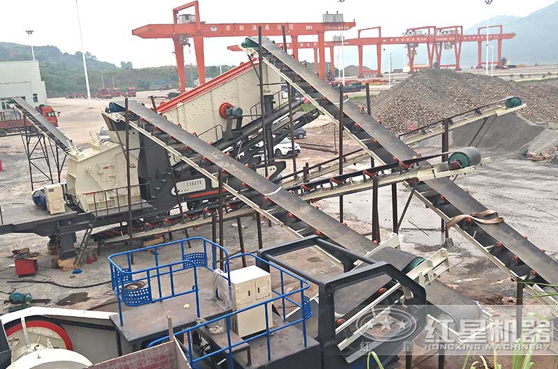 移动轮胎式反击式破碎机 移动轮胎式反击式破碎机