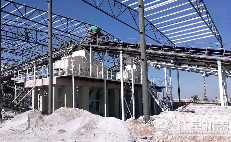 红星1010反击式破碎机安装现场 红星1010反击式破碎机安装现场