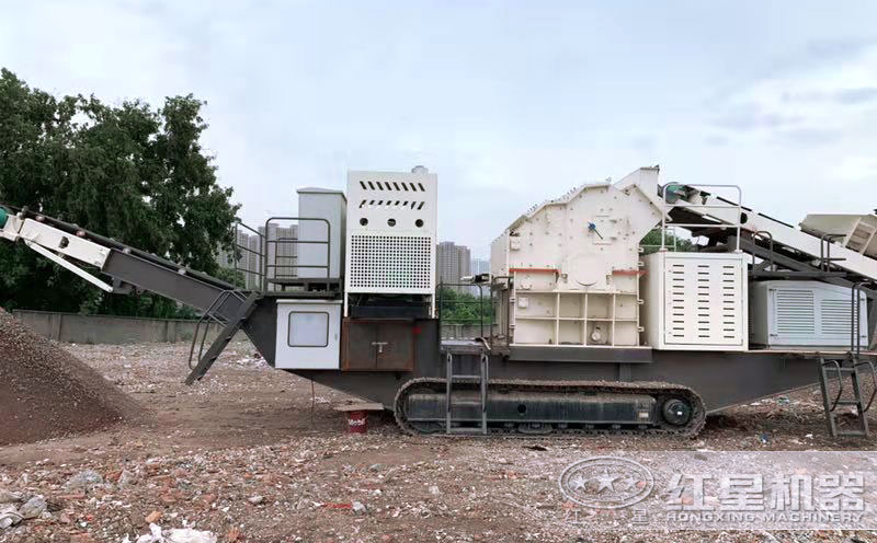 移动碎石粉沙机作业现场 移动碎石粉沙机作业现场