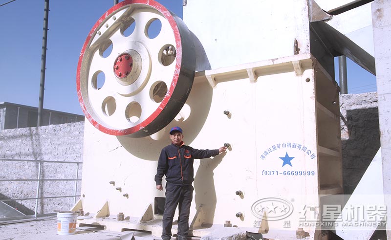 颚式破碎机安装调试客户现场 颚式破碎机安装调试客户现场