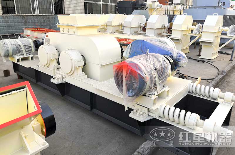 对辊破碎机实拍 对辊破碎机实拍