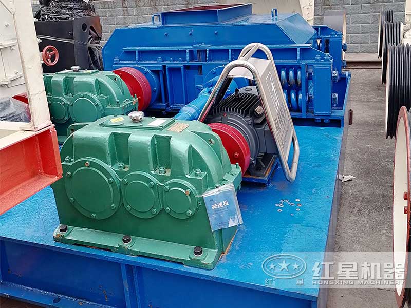 四辊破碎机 四辊破碎机