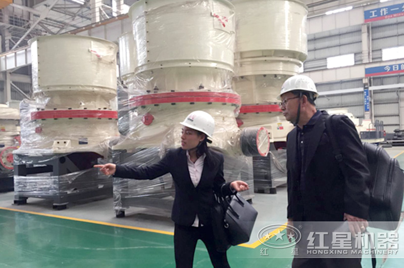 圆锥破碎机车间 圆锥破碎机车间