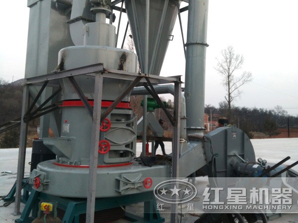 超细磨粉机现场作业图 超细磨粉机现场作业图