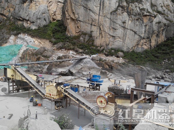 新型破碎设备生产现场图 新型破碎设备生产现场图