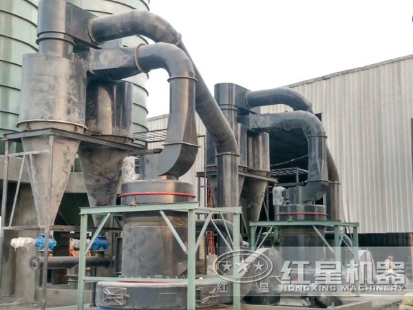 新型雷蒙磨粉机现场图 新型雷蒙磨粉机现场图