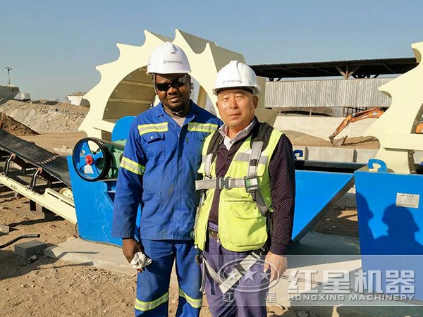 河卵石破碎制砂洗砂，客户现场