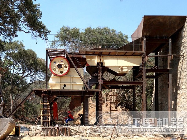 PE-1000×1200破碎机现场图 PE-1000×1200破碎机现场图