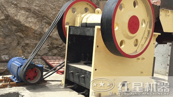 颚式破碎机运行时 颚式破碎机运行时