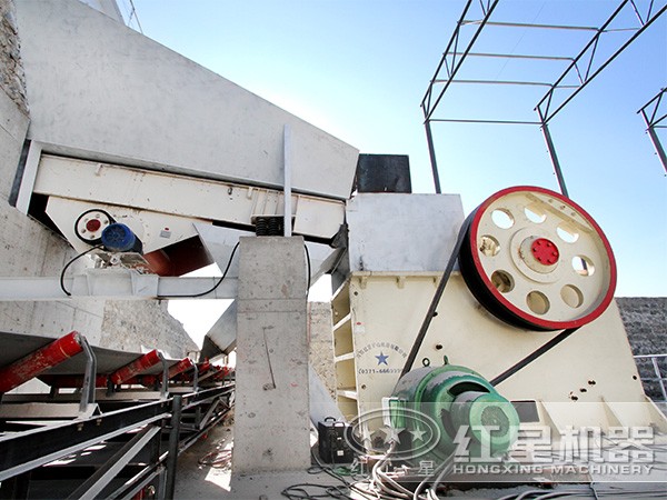 鄂式破碎机停车时 鄂式破碎机停车时