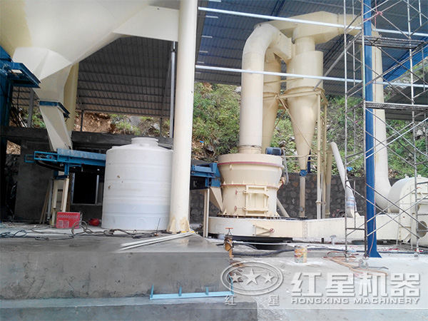 石灰石4525磨粉机作业现场 石灰石4525磨粉机作业现场