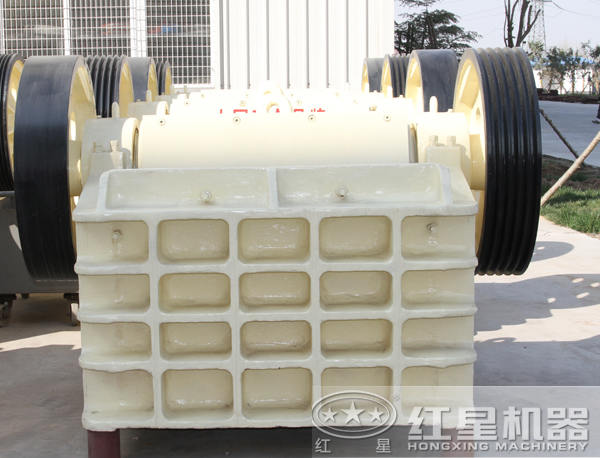 铸造式颚式破碎机 铸造式颚式破碎机