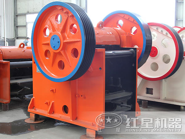 PE-150×250颚式破碎机 PE-150×250颚式破碎机