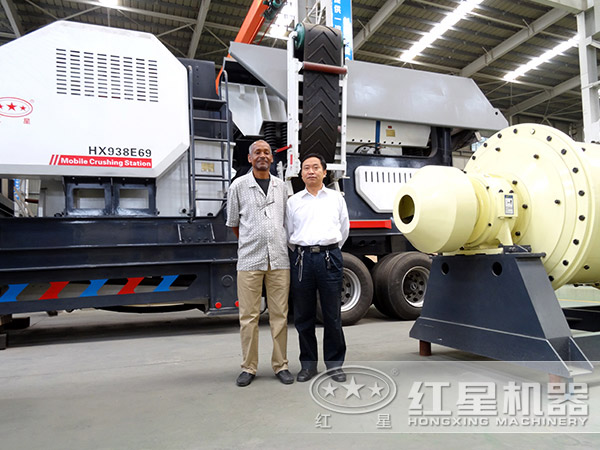 日产2000吨汽车式流动粉碎机厂区图 日产2000吨汽车式流动粉碎机厂区图