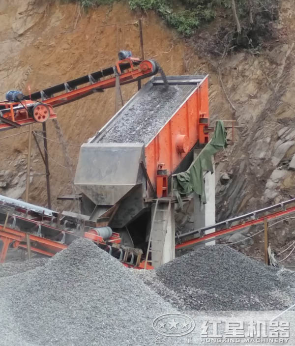 花岗岩下脚料制砂生产线现场 花岗岩下脚料制砂生产线现场