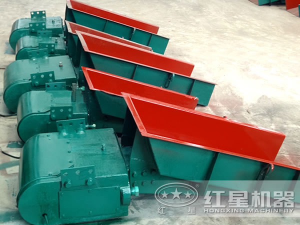 煤矸石电磁给料机厂区排列整齐图 煤矸石电磁给料机厂区排列整齐图