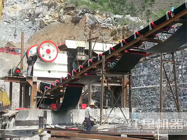 石英石高性能鄂式破碎现场图 石英石高性能鄂式破碎现场图