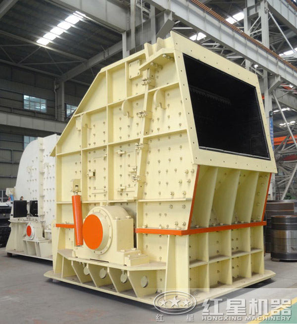 年产300万吨反击式破碎机 年产300万吨反击式破碎机