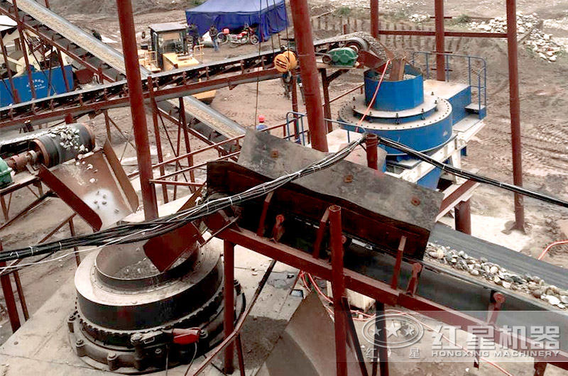 鹅卵石制砂机现场作业图 鹅卵石制砂机现场作业图