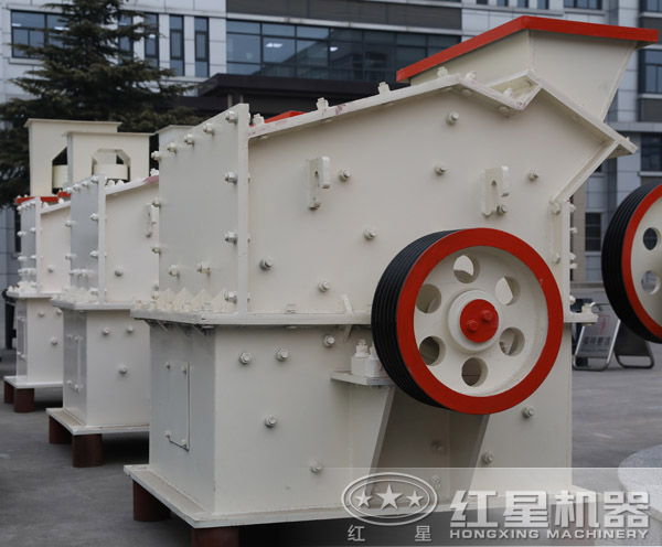 PXJ800×400细碎机侧面 PXJ800×400细碎机侧面