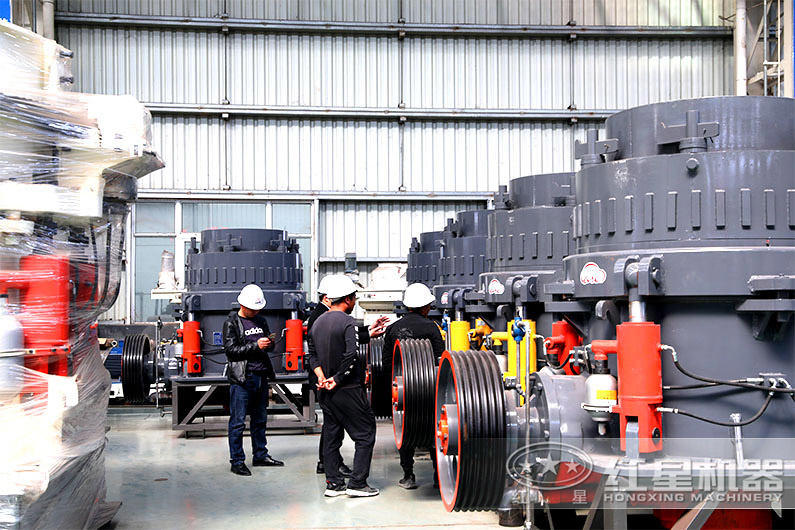 红星客户到车间参观设备 红星客户到车间参观设备