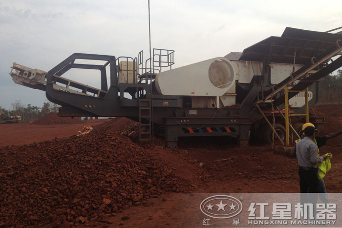 移动破碎站工作现场 移动破碎站工作现场