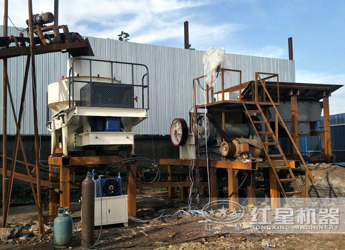 颚破出料和制砂机出料共用一条皮带 颚破出料和制砂机出料共用一条皮带