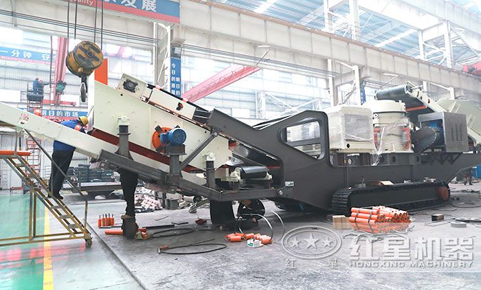 多机组合下的移动碎石机 多机组合下的移动碎石机