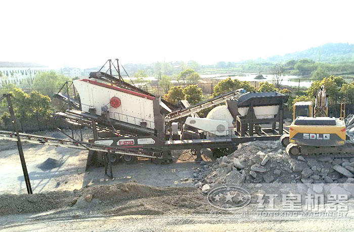 搭载重锤式破碎机 搭载重锤式破碎机