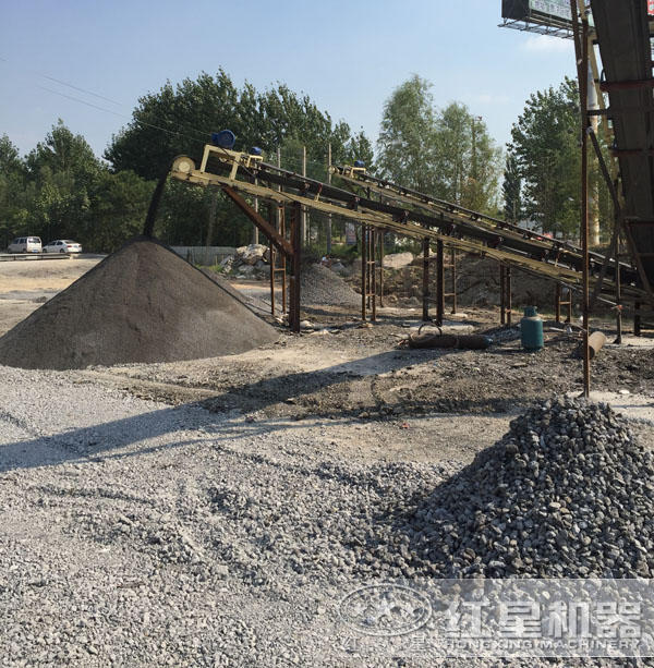 道砟石生产现场 道砟石生产现场