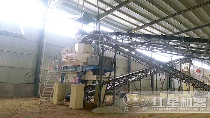 反击式破碎机+制砂机安装现场