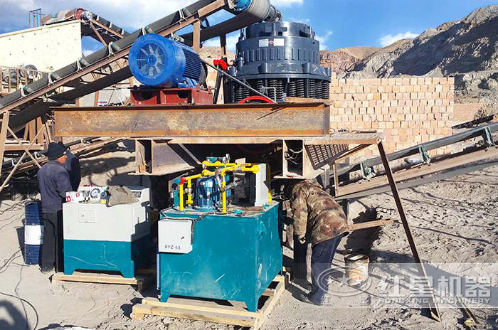 圆锥式破碎机石子生产现场 圆锥式破碎机石子生产现场