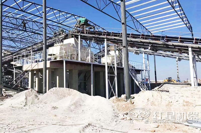 反击式破碎机生产现场 反击式破碎机生产现场