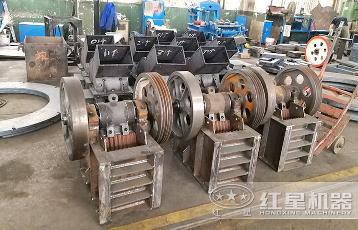 红星机器69鄂破机生产车间 红星机器69鄂破机生产车间