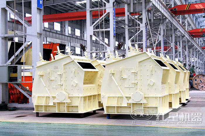 反击式破碎机投资便宜，维修简单